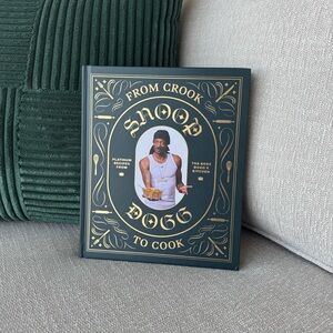 SNOOP DOGG | ‘From Crook to Cook’ Cookbook - NEW